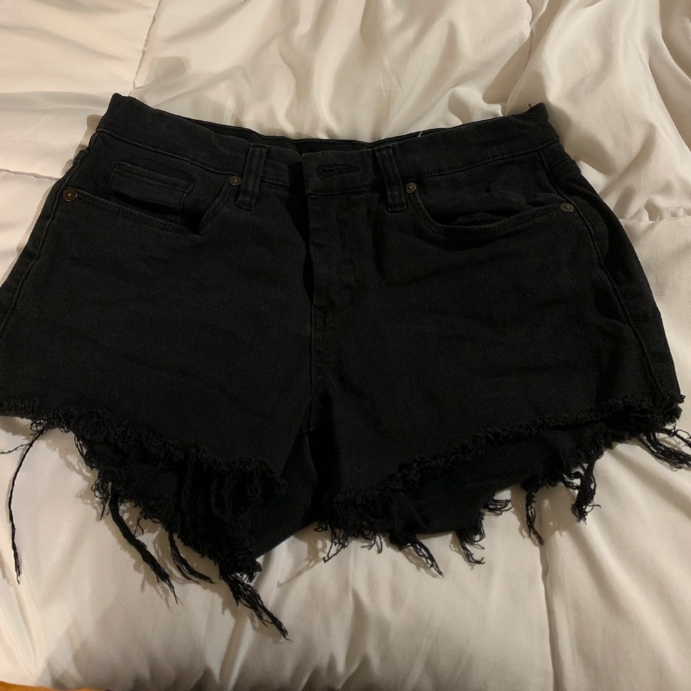 BlankNYC ‘the astor’ cut off denim shorts size 27